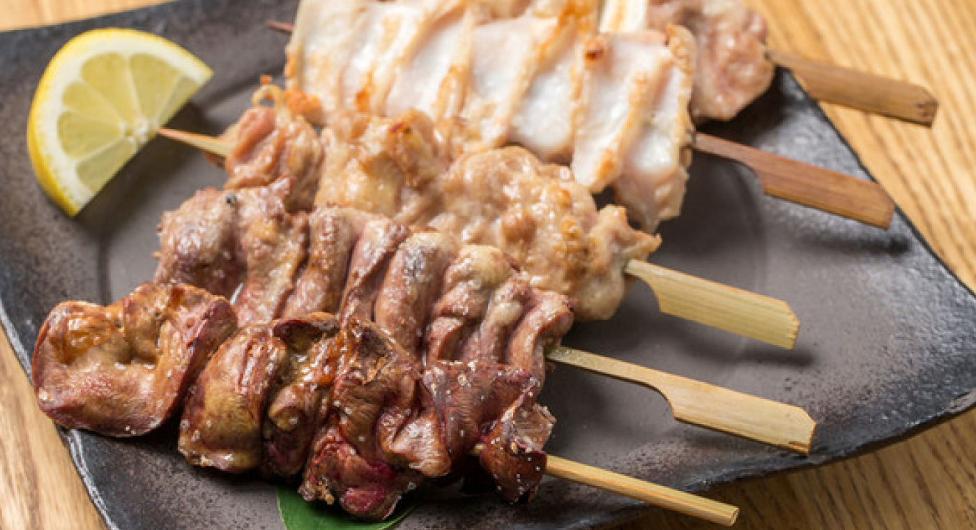 健味鳥串焼き盛りの写真